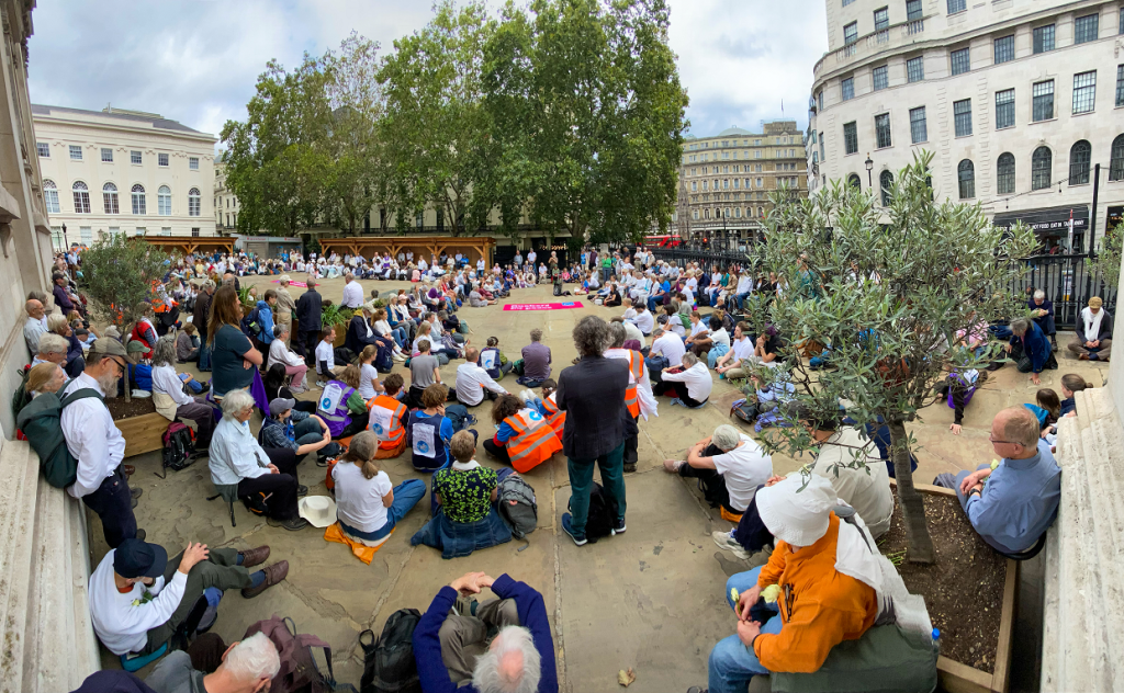 Meeting for worship on the silent walking vigil for peace